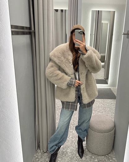 DAFYA, manteau court en fourrure