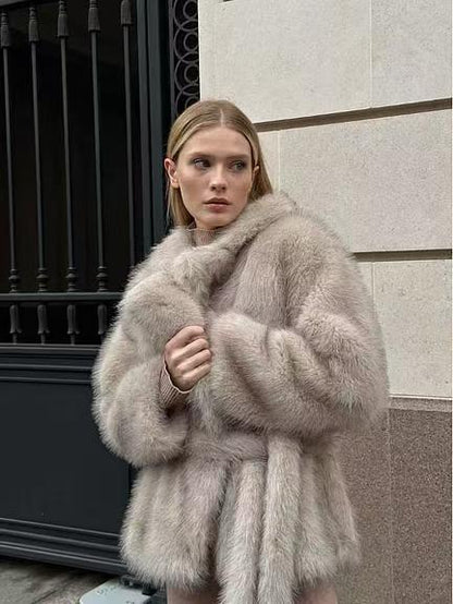 CHEKFA, Manteau ample en peluche avec col polo