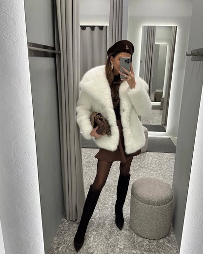 DAFYA, manteau court en fourrure